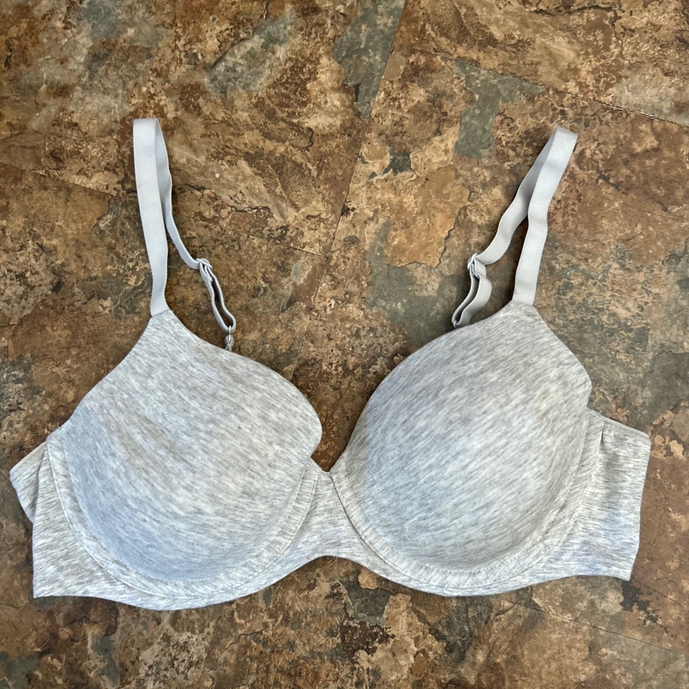 Bali Lightly Lined Bra Womens Size 36C Gray Underwire Back Closure